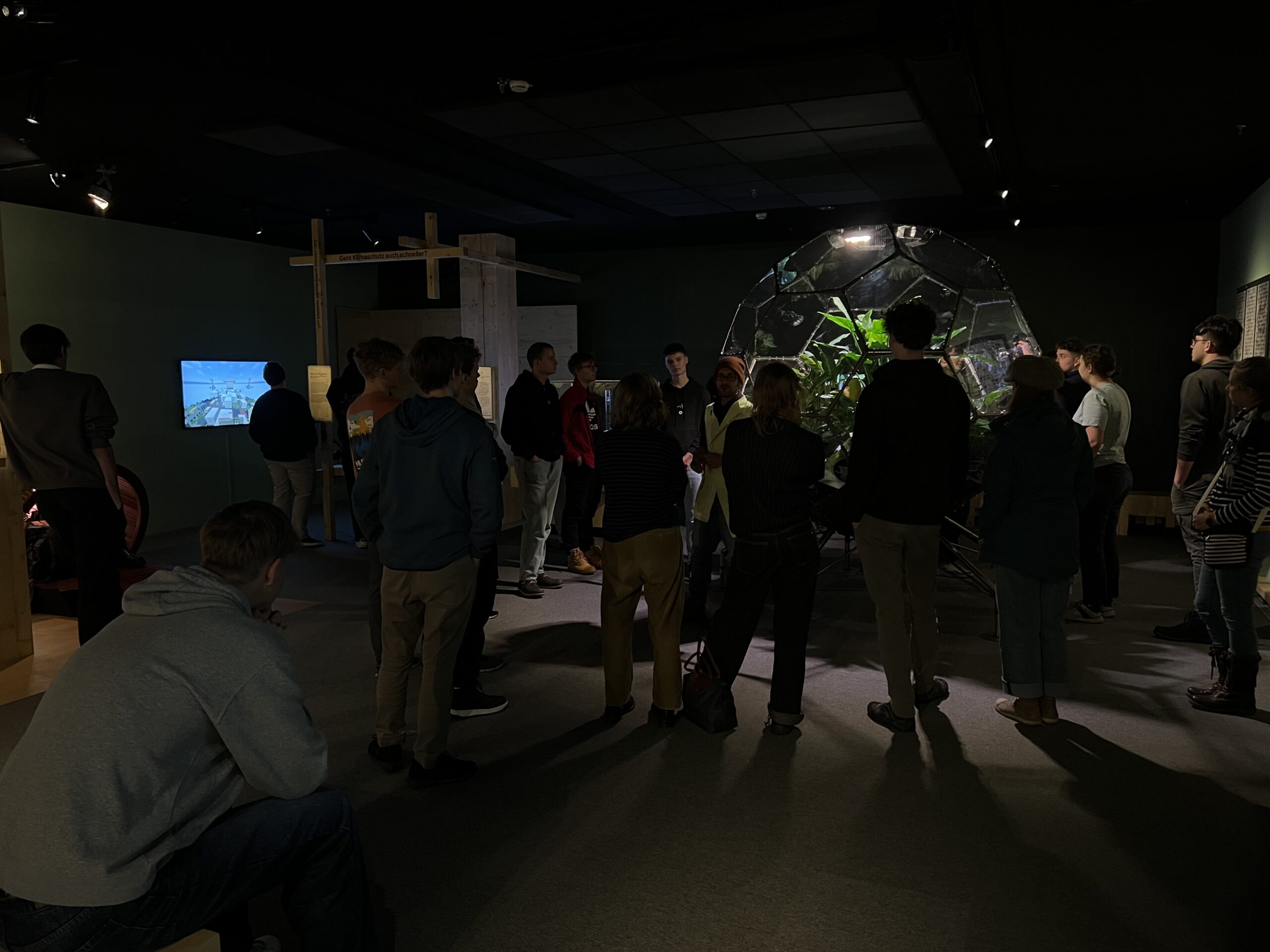 Connected Earth – Ars Electronica Center